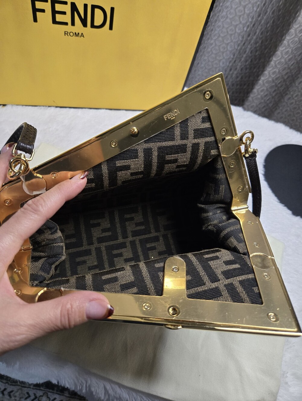 🔥 Fendi First Python Bag Small EXCELLENT 🔥 - Picture 9 of 11